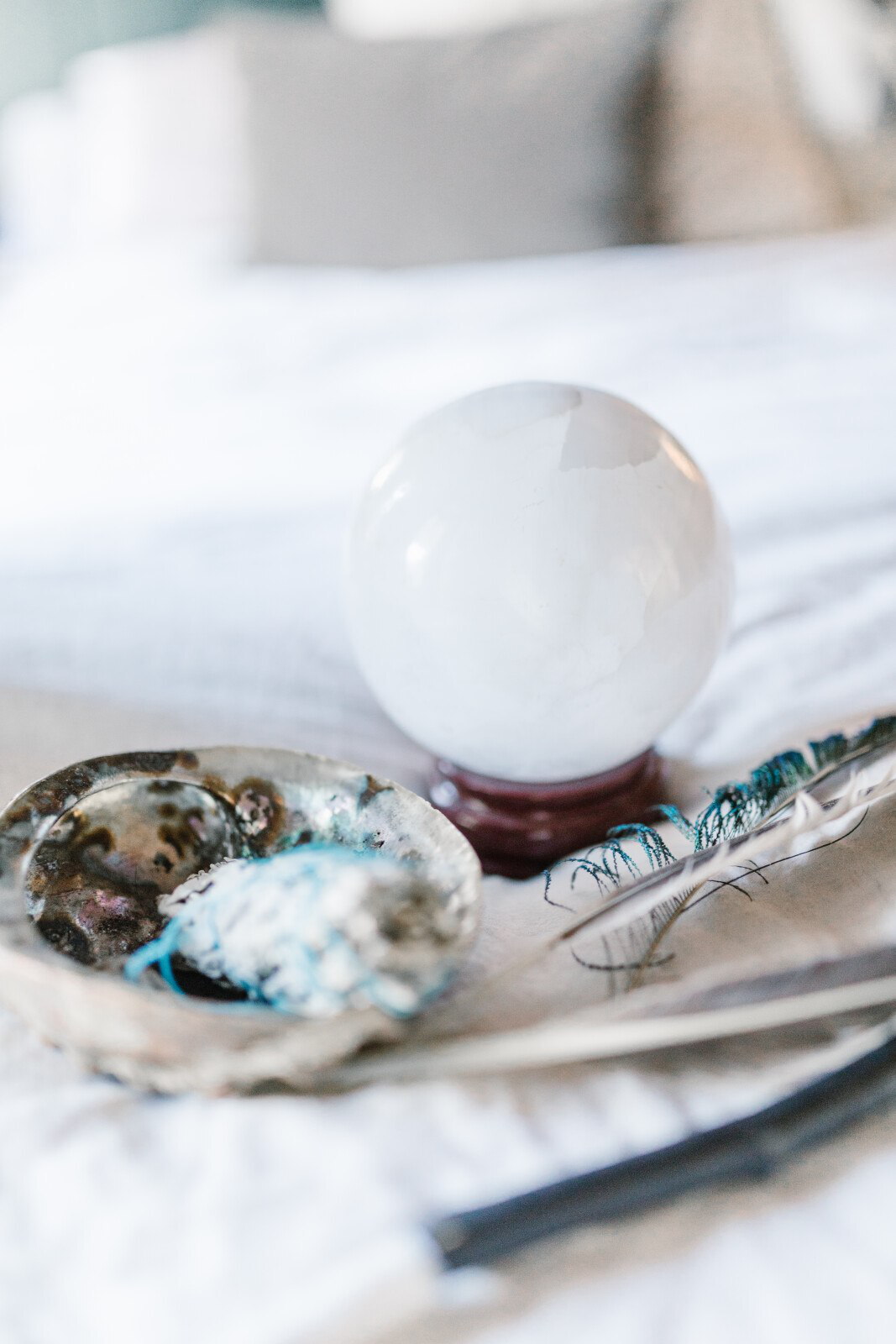 What is a Crystal Ball Reading? – The Complete Guide to Crystal Ball Reading